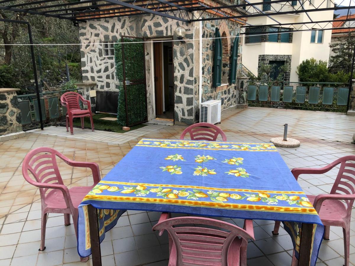 Appartamento Al Castelletto Λεβάντο Εξωτερικό φωτογραφία